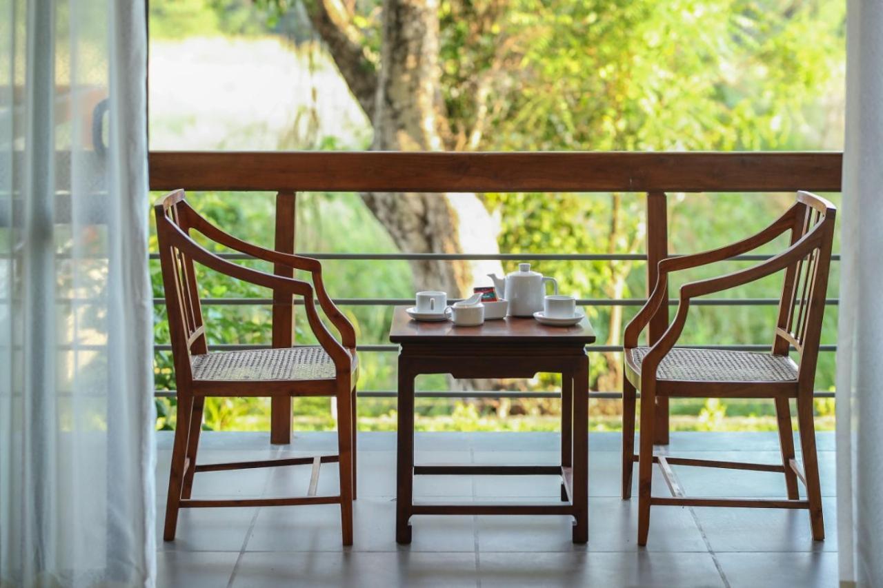 Manthila Hotel أنرادابورام المظهر الخارجي الصورة