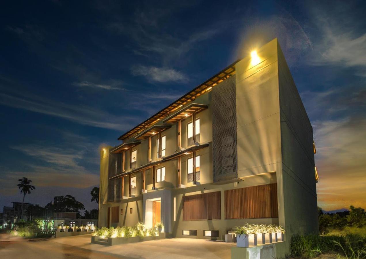 Manthila Hotel أنرادابورام المظهر الخارجي الصورة